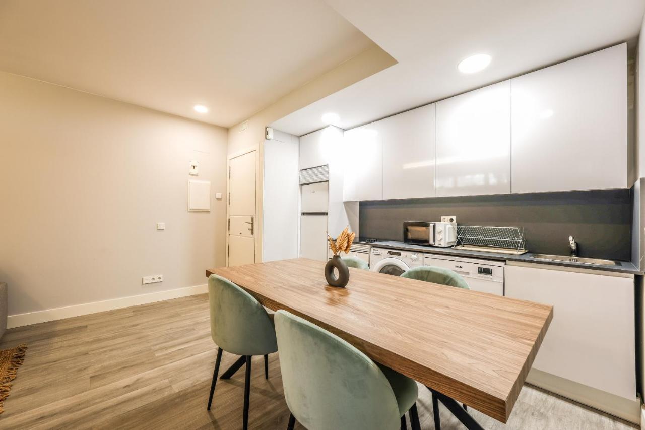 Apartamentos Reformados En Arturo Soria Madrid Kültér fotó
