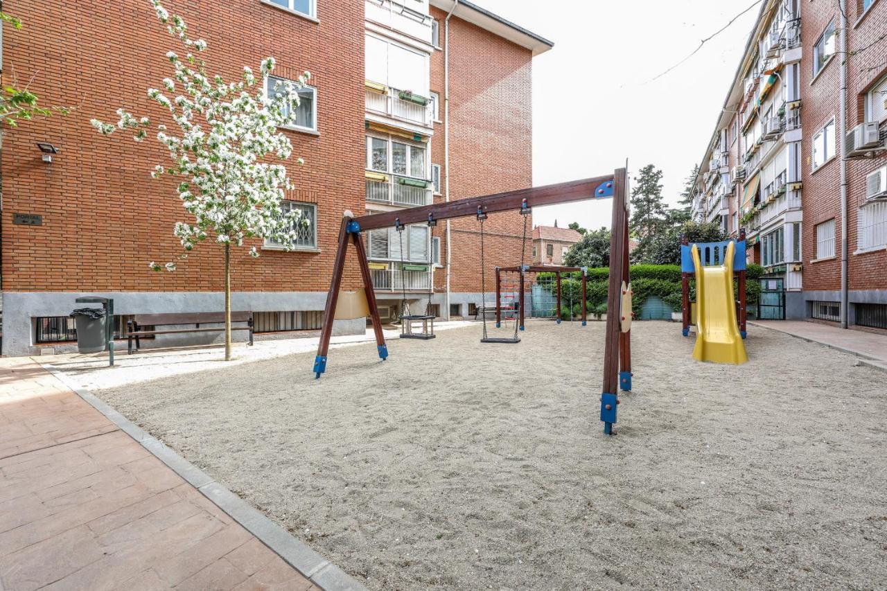 Apartamentos Reformados En Arturo Soria Madrid Kültér fotó