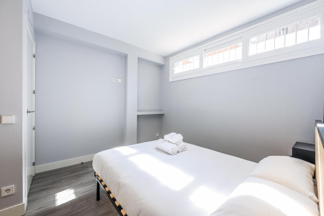 Apartamentos Reformados En Arturo Soria Madrid Kültér fotó