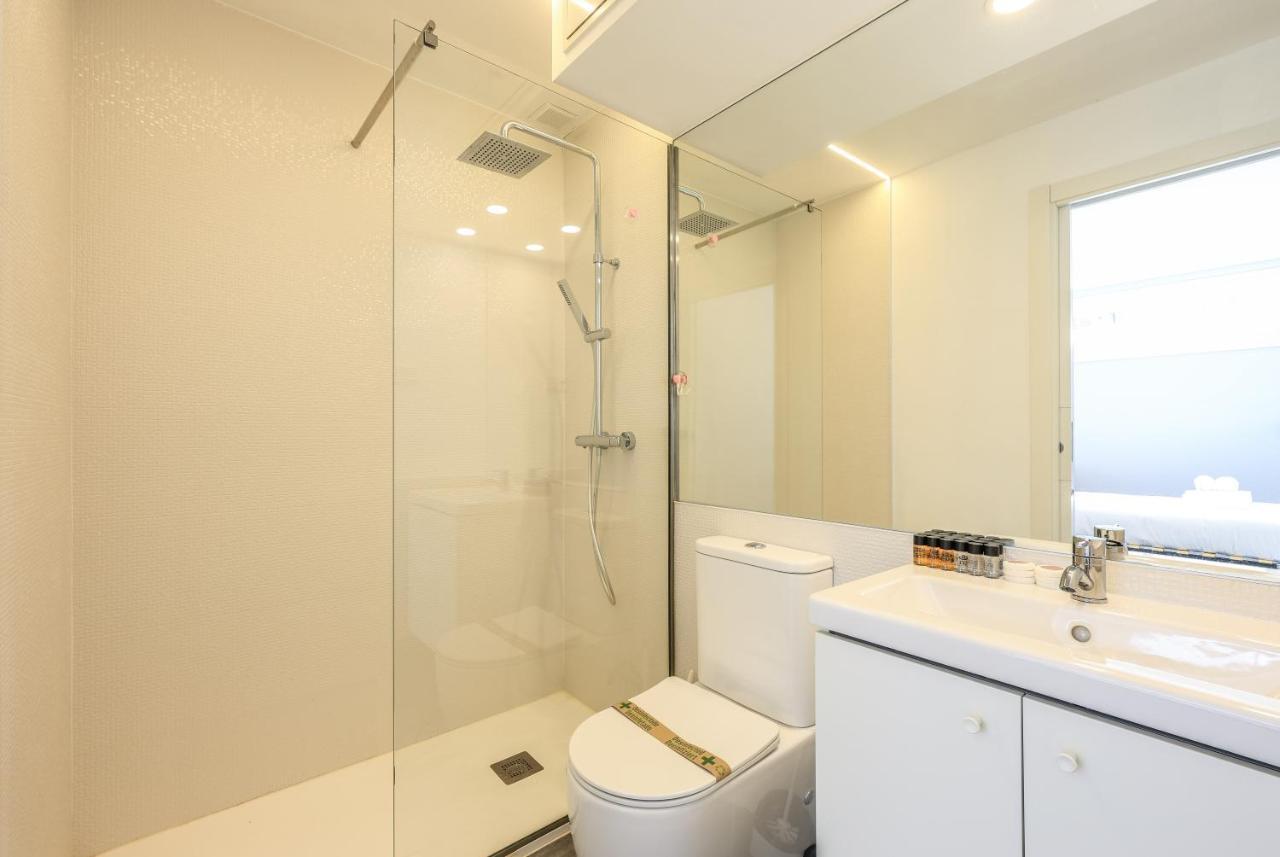 Apartamentos Reformados En Arturo Soria Madrid Kültér fotó